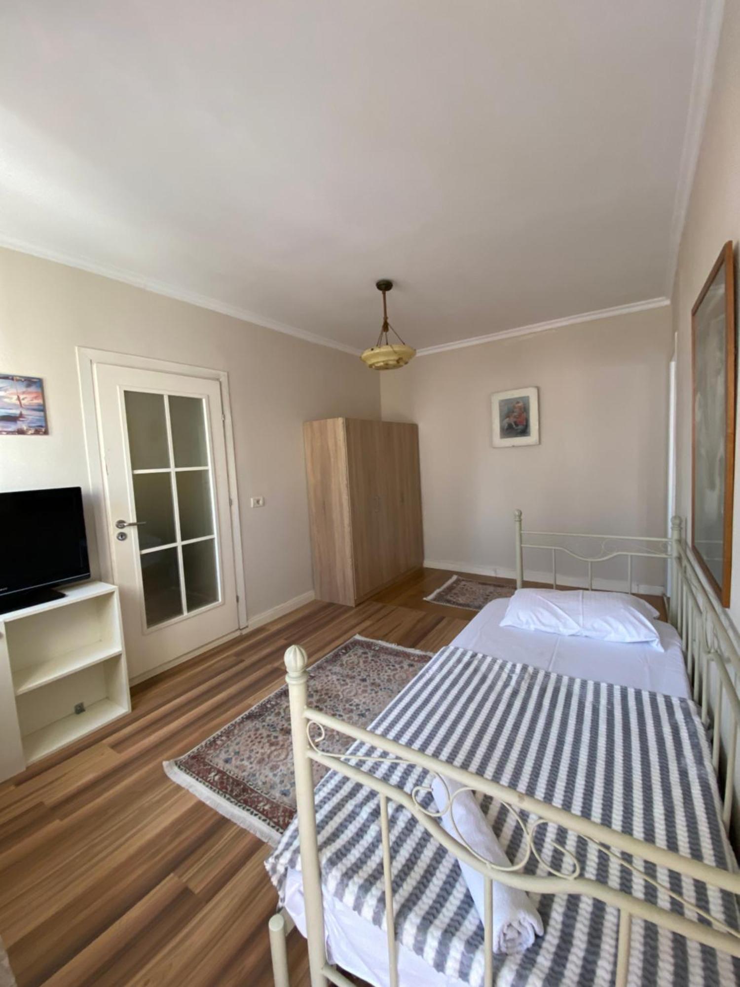 Center Penthouse Apartament Tirana